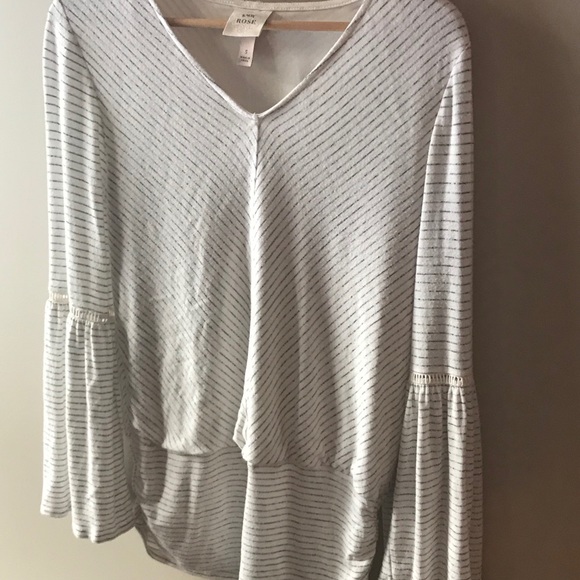 Flattering Boho Long Sleeve - Picture 3 of 4